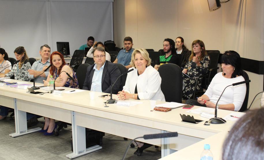 Secretária da Família e Desenvolvimento Social, Nádia Moura, participa da reunião do CIB - Foto: Aliocha Maurício/SEDS