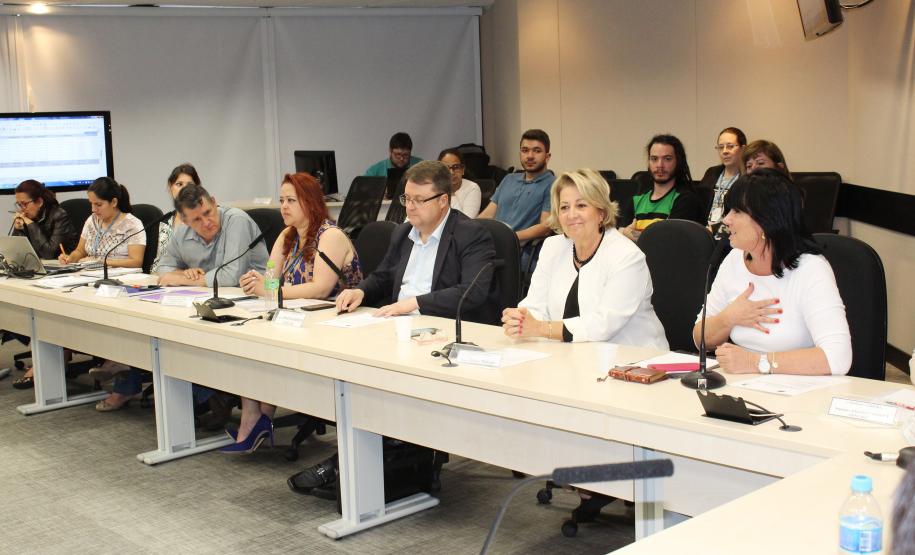 Secretária da Família e Desenvolvimento Social, Nádia Moura, participa da reunião do CIB - Foto: Aliocha Maurício/SEDS